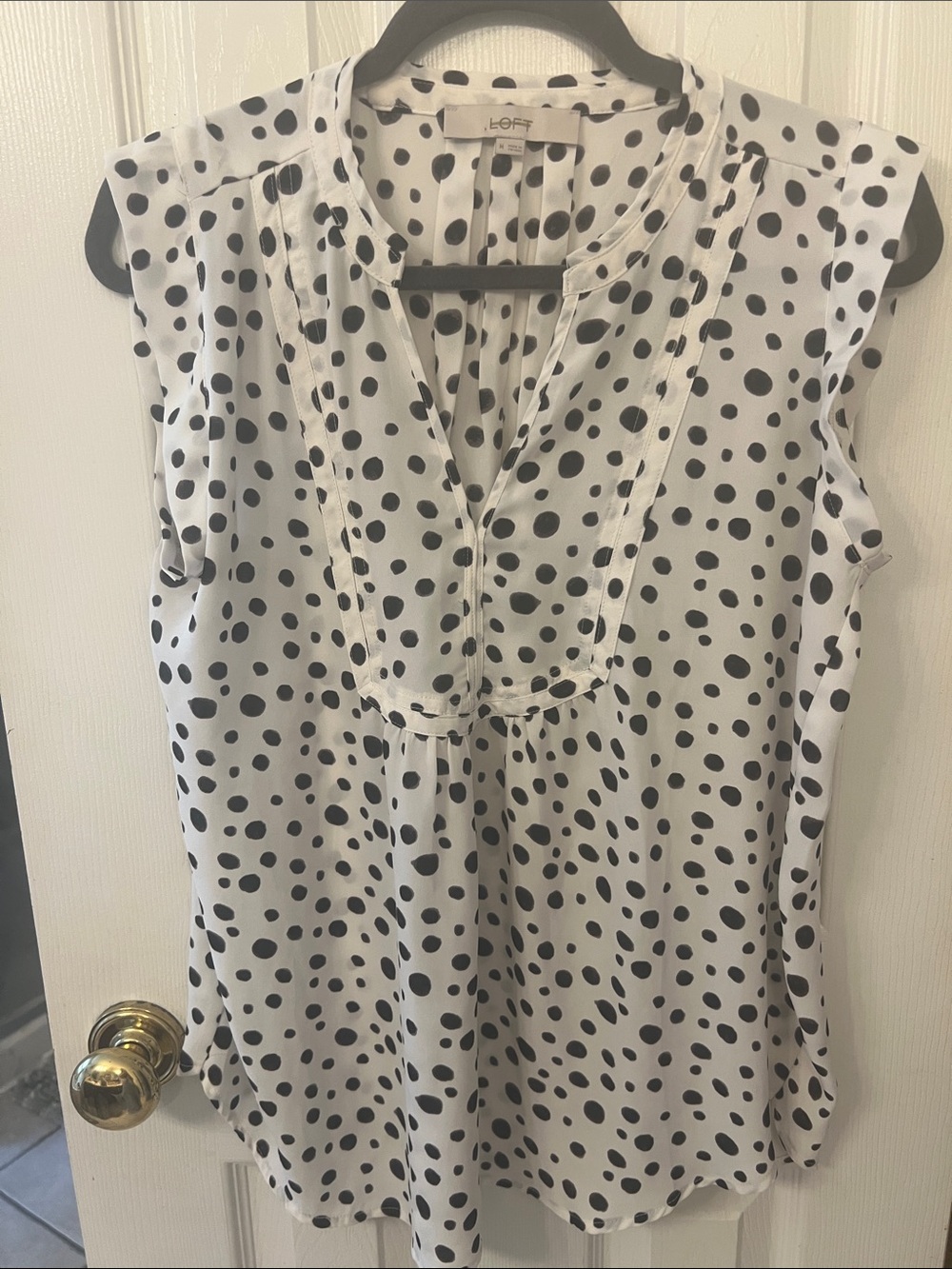 LOFT White Sleeveless Polka Dot Blouse